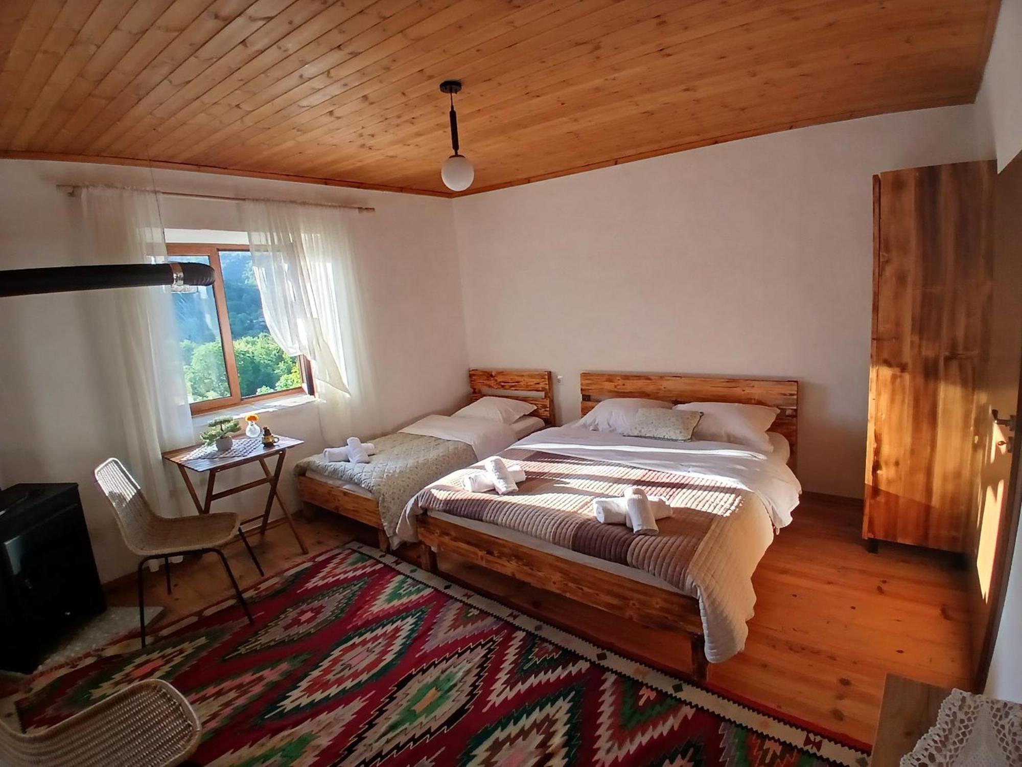 Hotel Bujtina Tusha Priska e Madhe Exterior foto